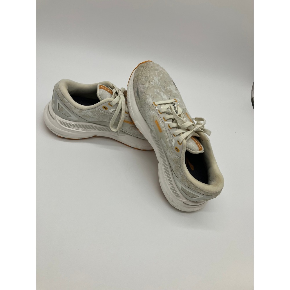 Brooks Adrenaline GTS 23 Womens size 7 Running Shoes Grey White Camo Orange